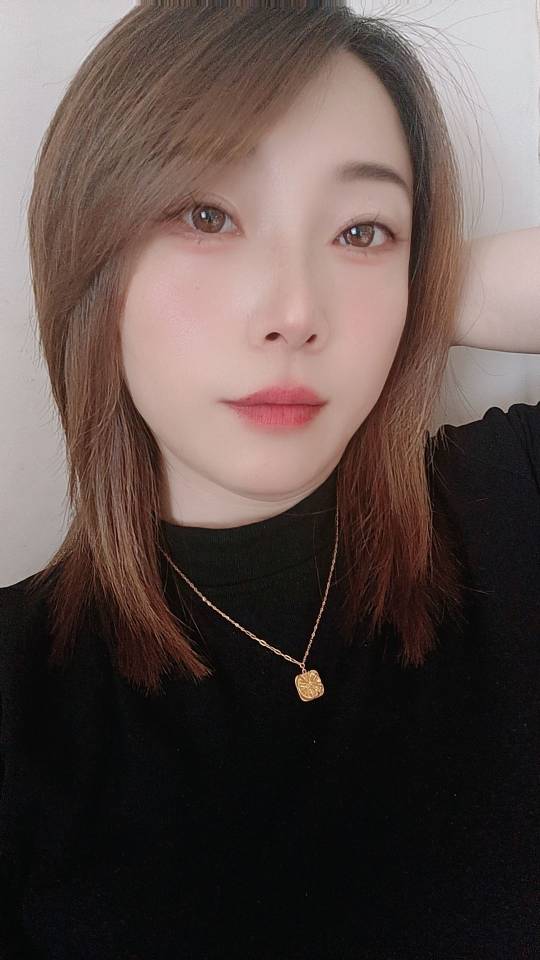 周女士
